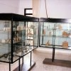 Museo didattico archeologico - Nel primo periodo di utilizzo della nuova struttura di via Jacopo della Quercia, nell’attuale aula n. 29 venne allestito il Museo didattico archeologico.Scarica il file